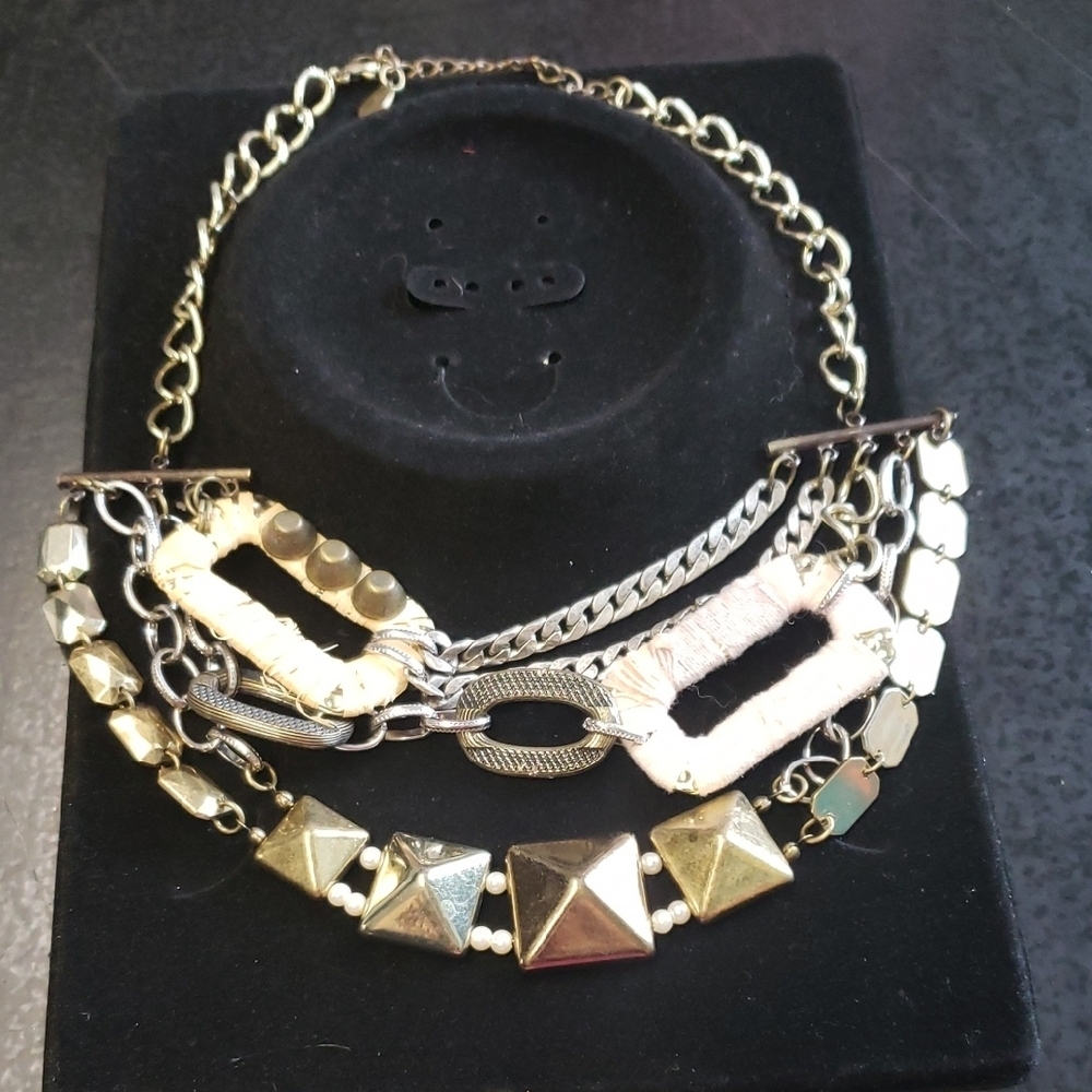 Geometric Statement Necklace - Picture 2 of 3